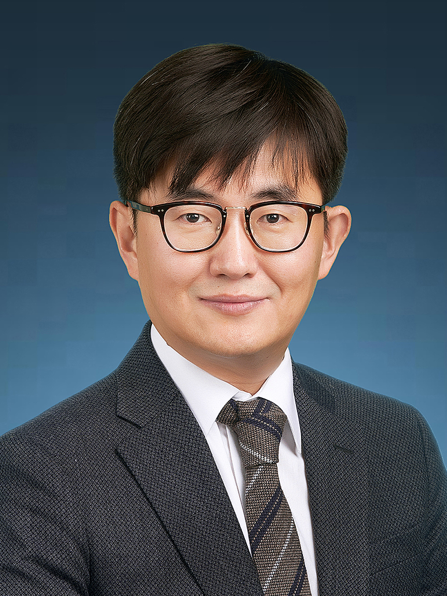 Researcher Kim, Dongho photo