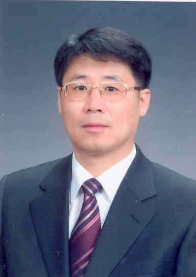 Researcher Kim, Sun Hoi photo
