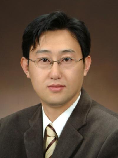 Researcher Kim, Moon il photo