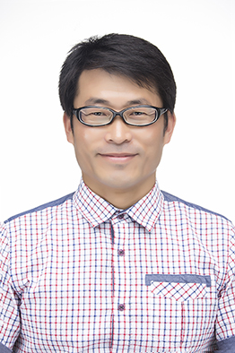 Researcher Hong-Baek, Cho photo