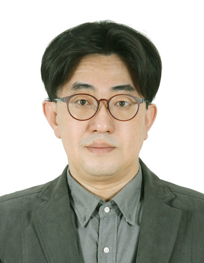 Researcher Lee, Keun Woo photo