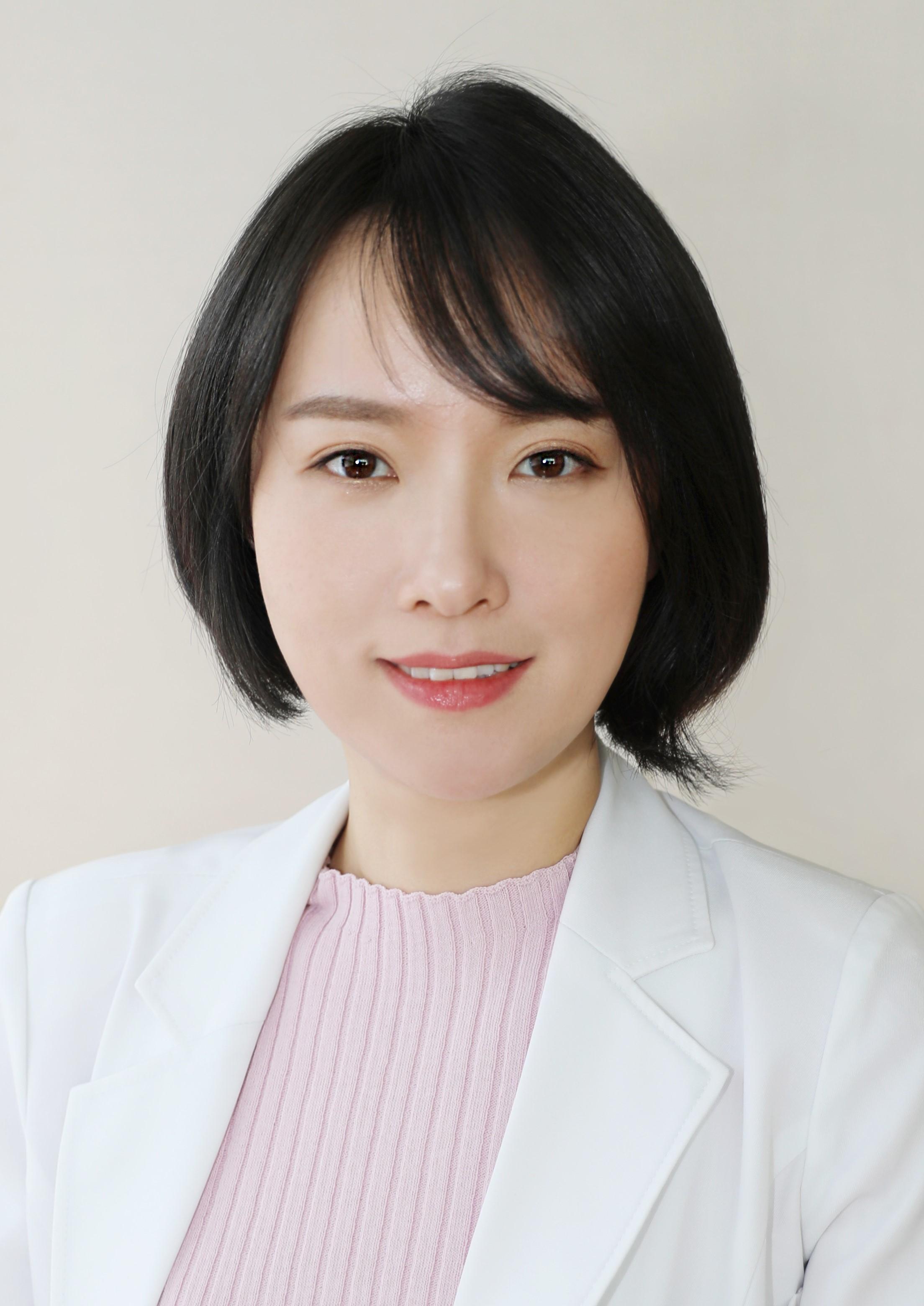 Researcher Sook, Chang Lan photo
