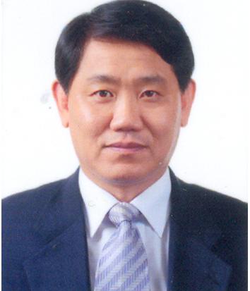 Researcher Kong, Gu photo