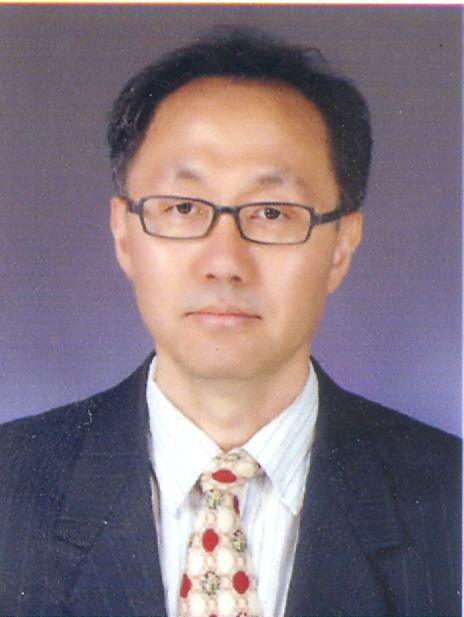 Researcher Kim, Baik Ho photo