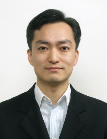 Researcher Nam, Young photo