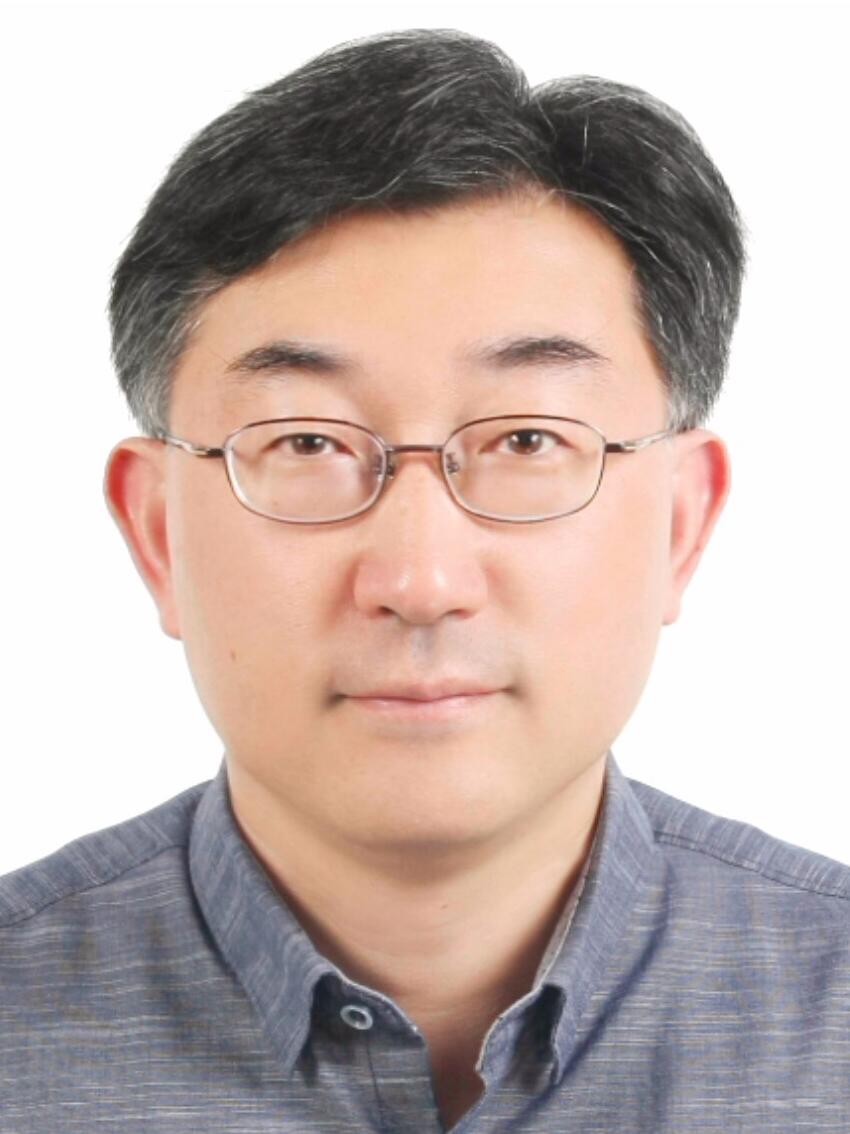 Researcher Lee, Kuen Yong photo