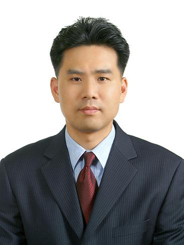 Researcher Shin, Dong Uy photo