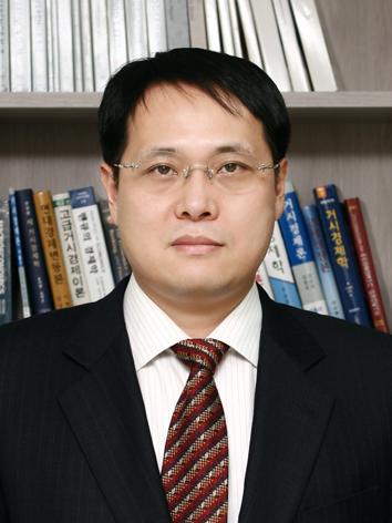 Researcher Chun, Young Jun photo