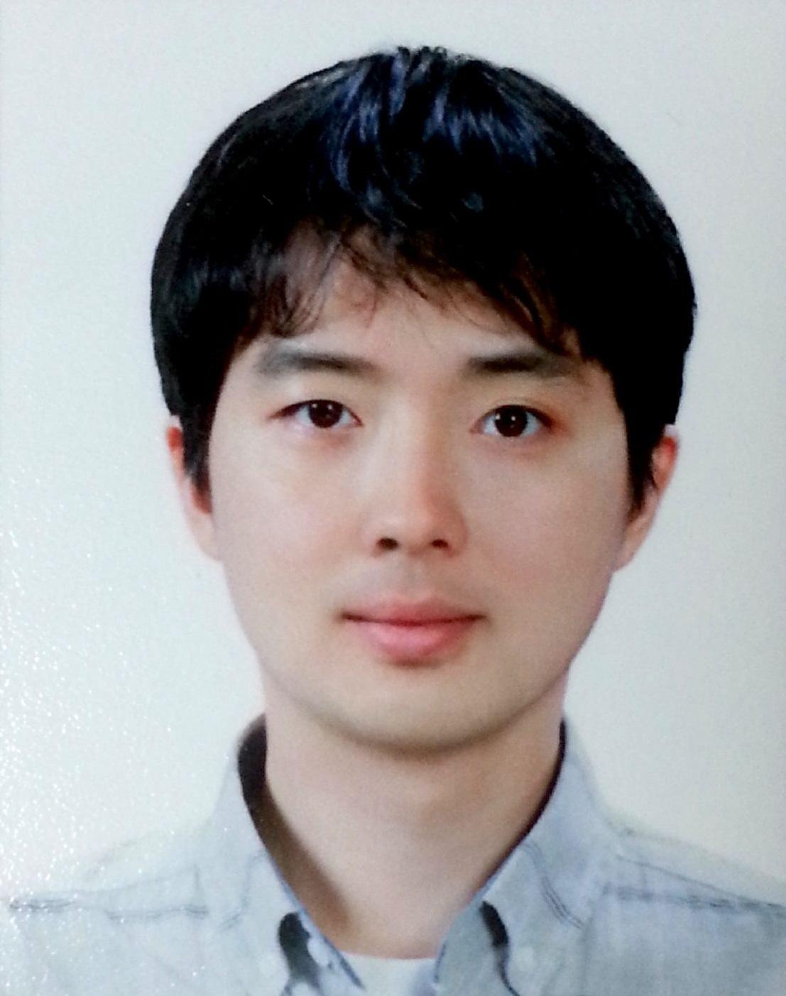 Researcher Lee, Yoon sang photo