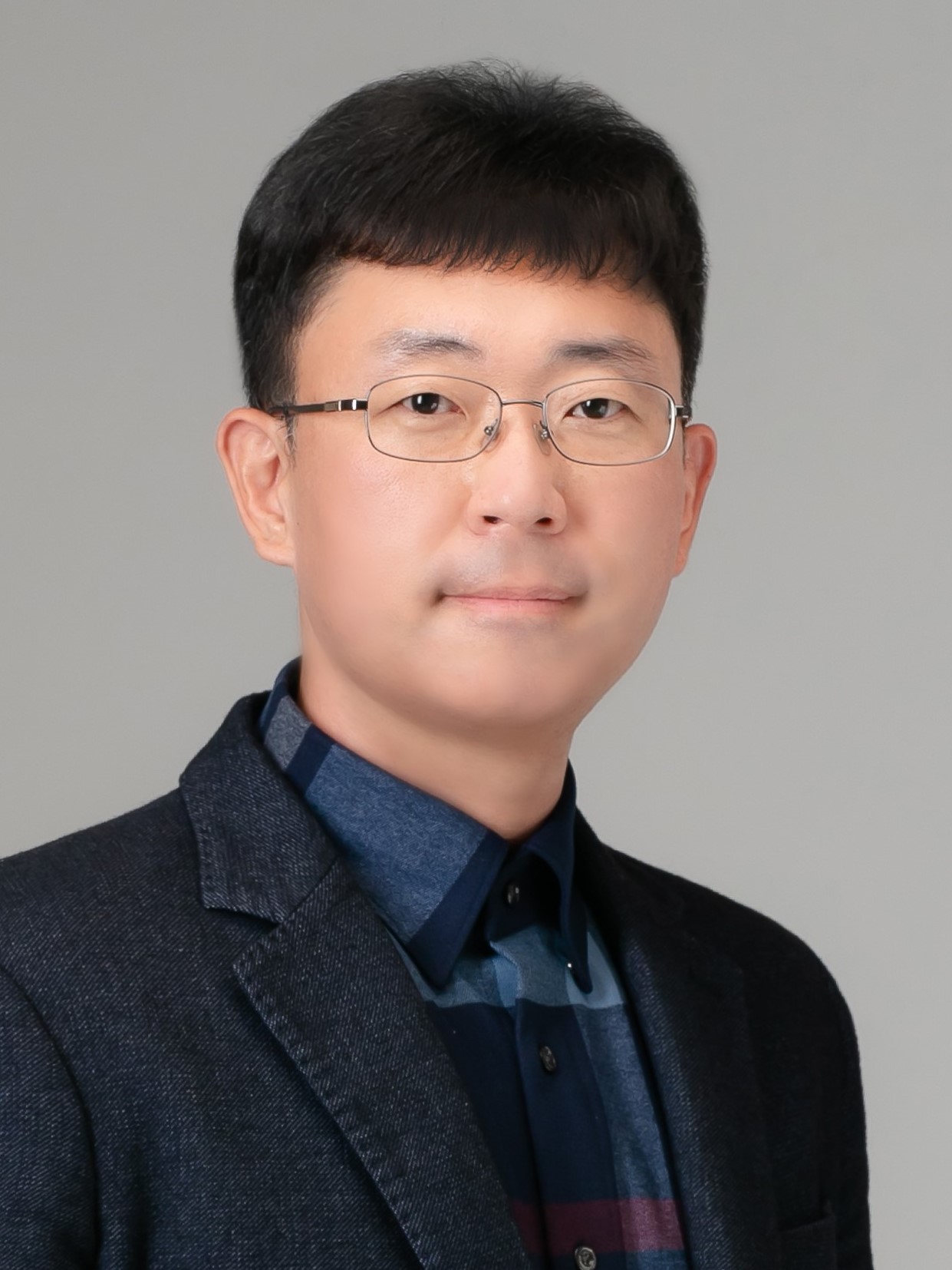 Researcher Yoon, Jong Hyuk photo