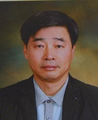 Researcher Choi, Yong Lak photo